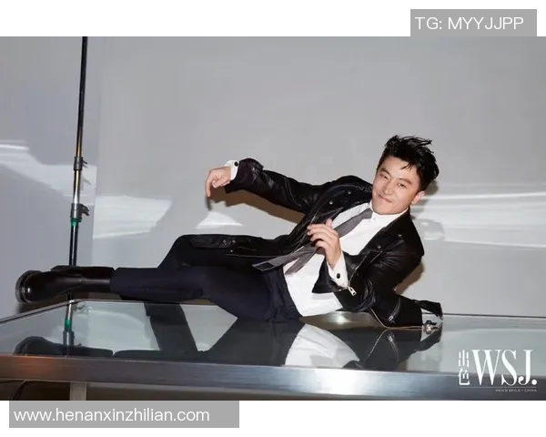 韩国足球明星优雅穿西装展现魅力风采引发时尚潮流热议 韩国足球明星优雅穿西装展现魅力风采引发时尚潮流热议